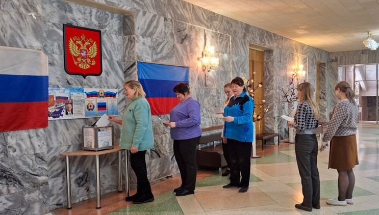 Краснодонцы принимают участие в голосовании за выбор общественного пространства, которое предстоит преобразить в рамках Всероссийского проекта.