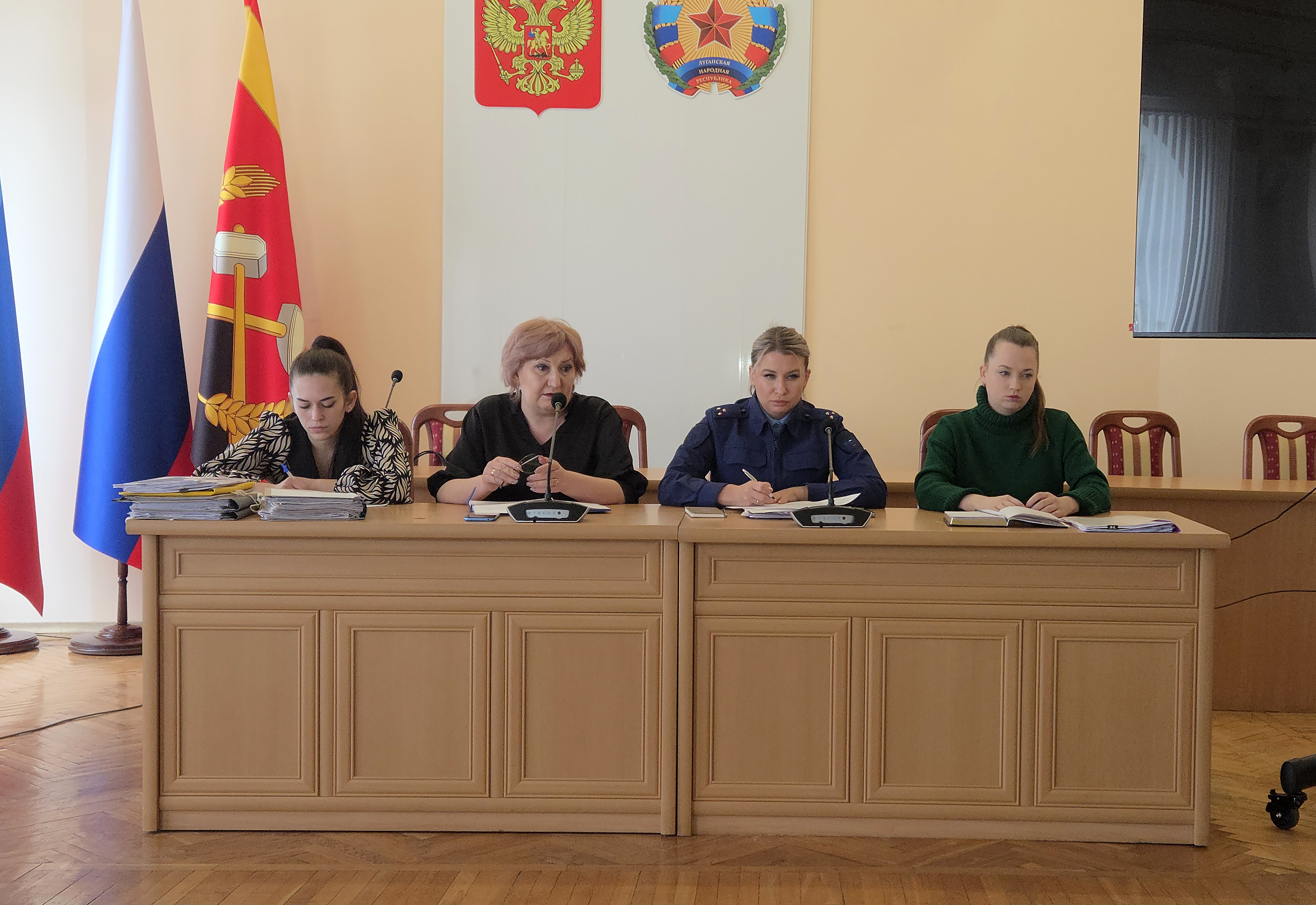Итоги заседания Совета по опеке в Краснодоне.