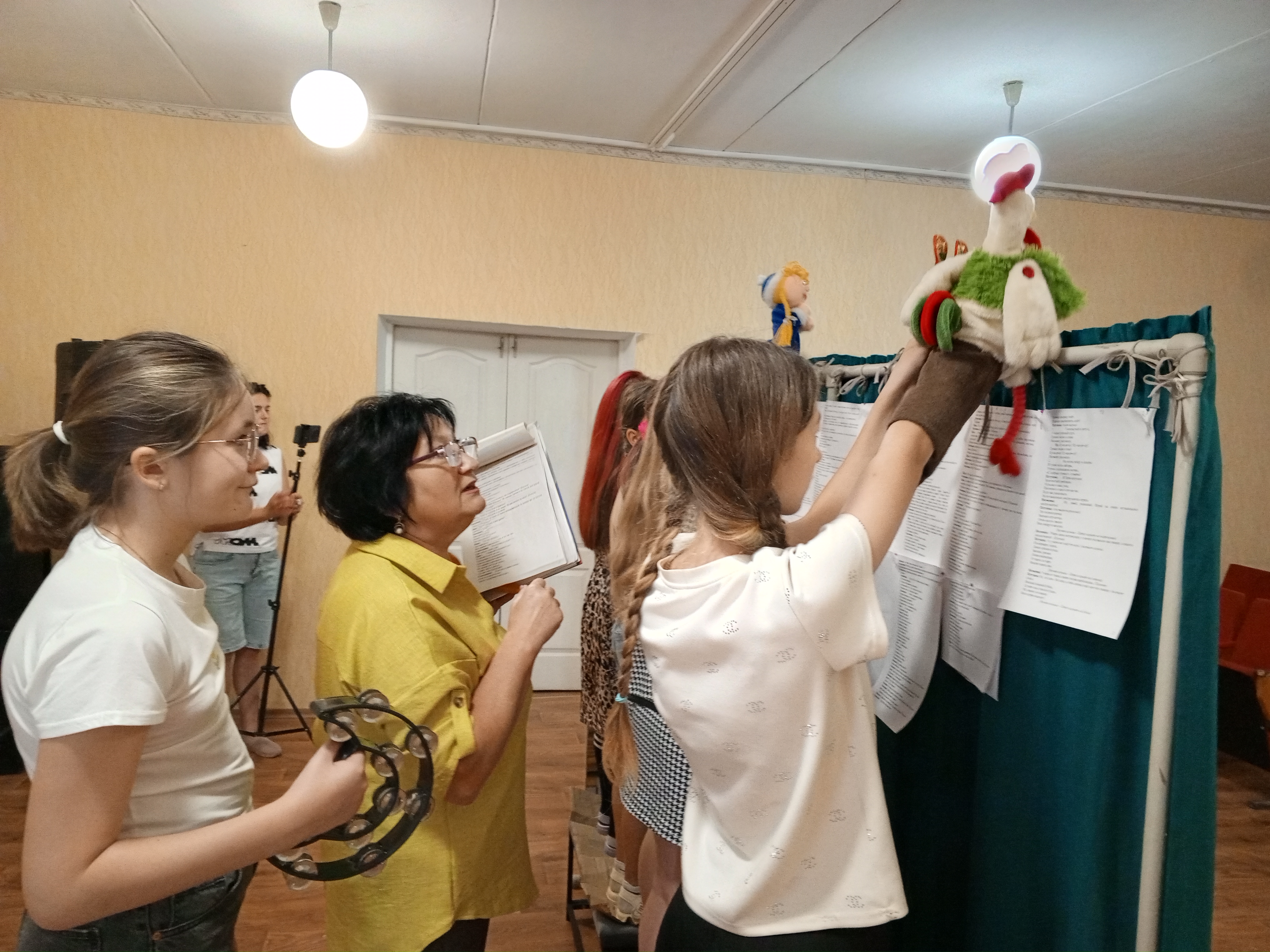 В селе Пархоменко состоялась премьера сказки «Царевна Несмеяна».