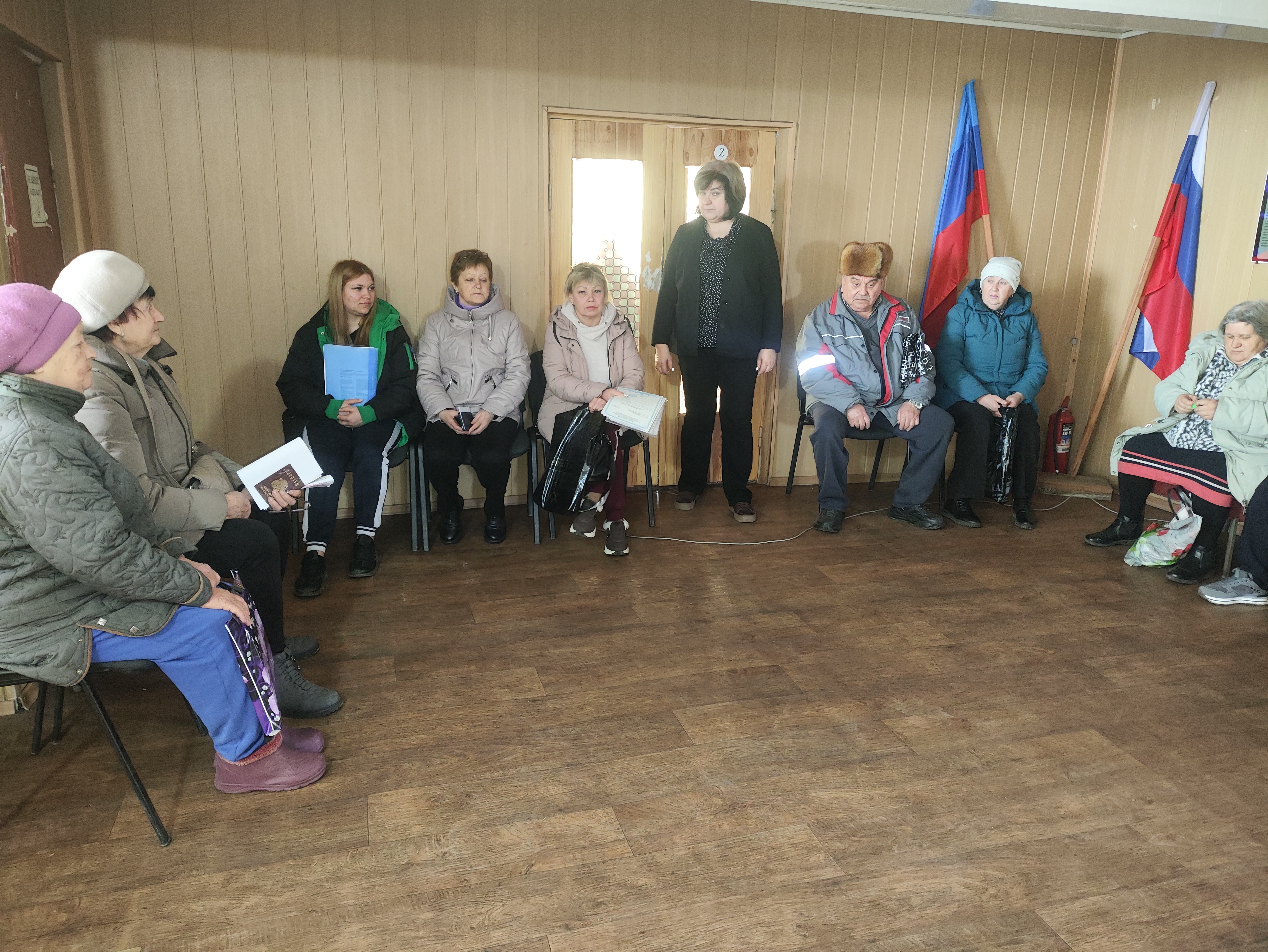В селе Великий Суходол напомнили о бдительности: как не стать жертвой мошенников.