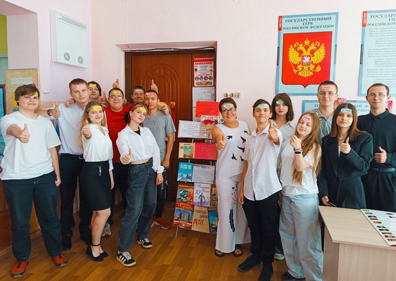 В библиотеке Краснодона провели квиз-игру для студентов.