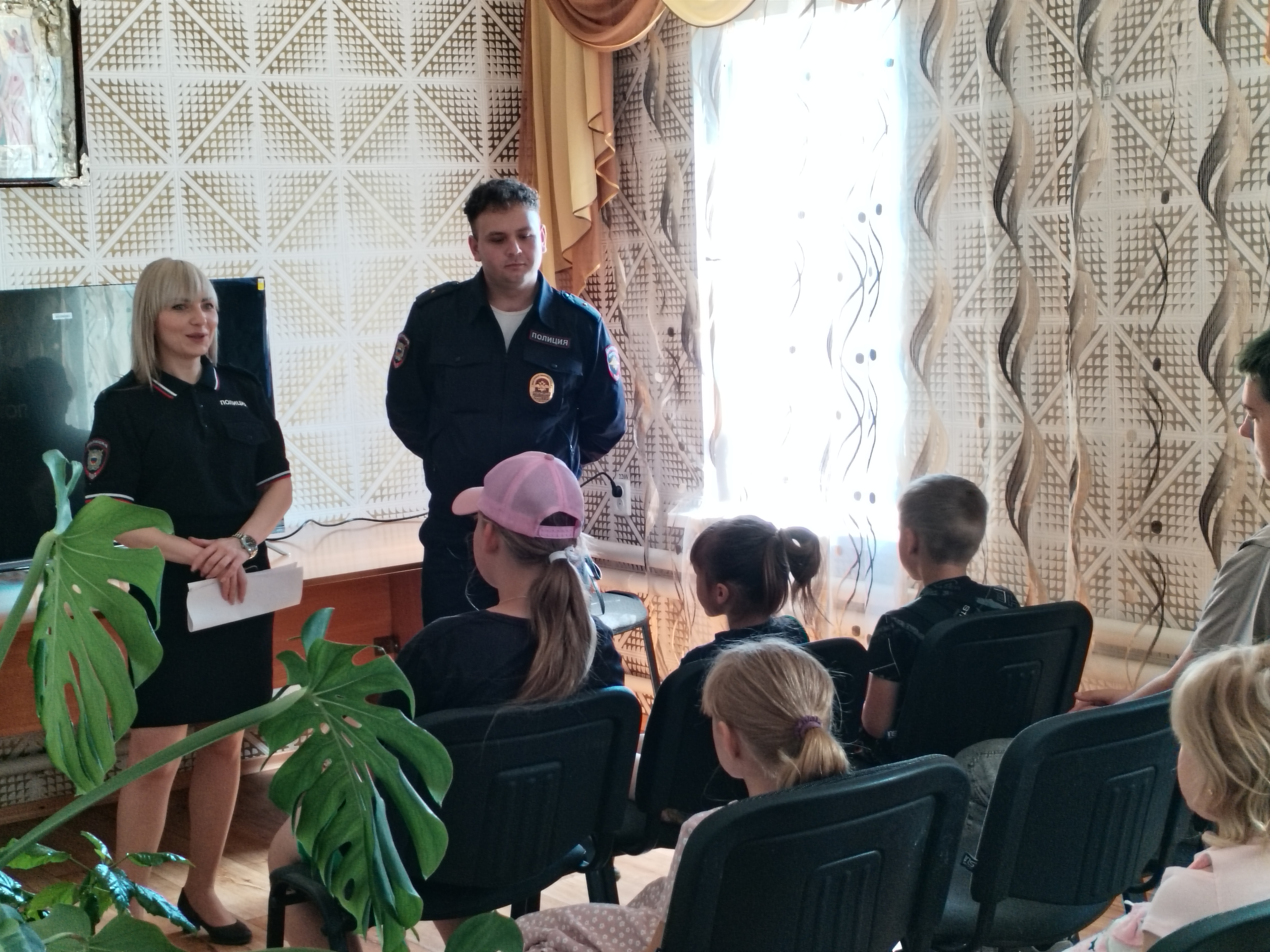 В поселке Таловое состоялась профилактическая лекция для детей.