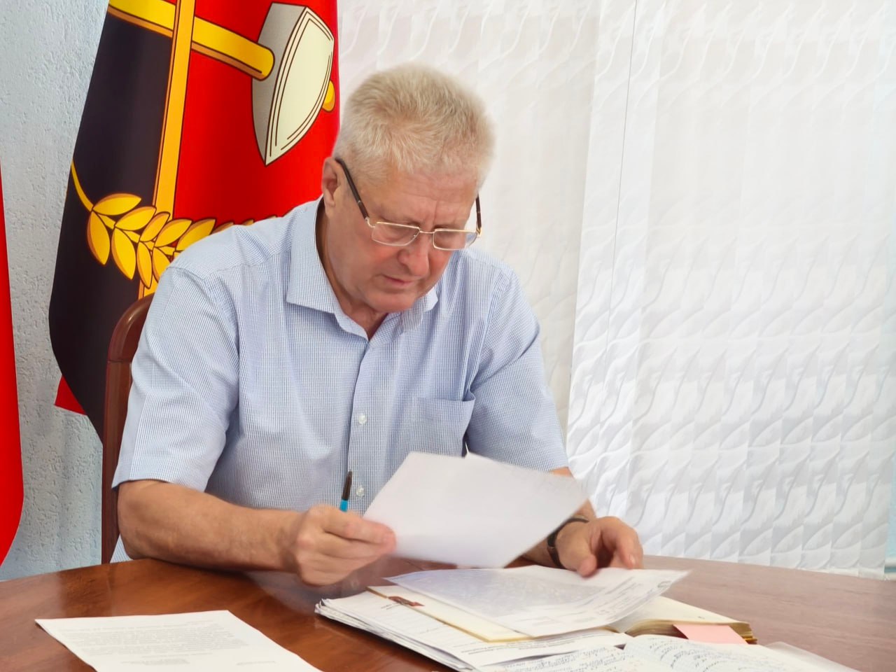 В Краснодоне состоялось расширенное аппаратное совещание.