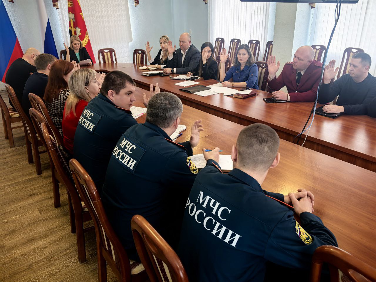 В Краснодонском муниципальном округе состоялось заседание комиссии по предупреждению и ликвидации чрезвычайных ситуаций и обеспечению пожарной безопасности.