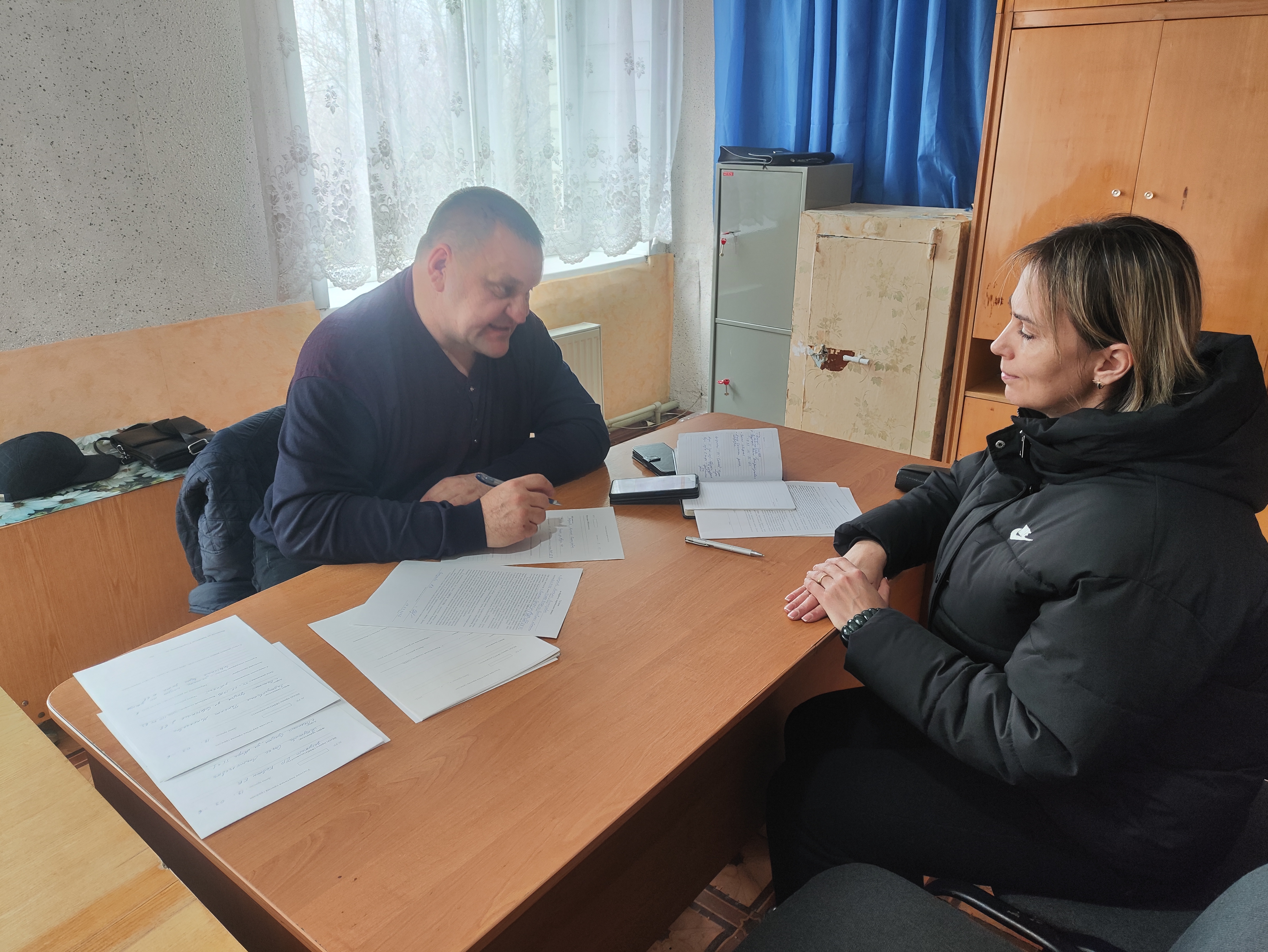 Депутат Ковкин провел прием граждан в Великом Суходоле: Жители активно обращались с вопросами благоустройства и соцподдержки.