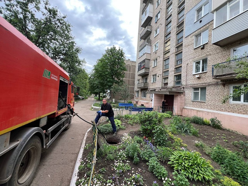 В Краснодонском муниципальном округе продолжает свою работу аварийная бригада ООО «ТюменьБурСтрой.