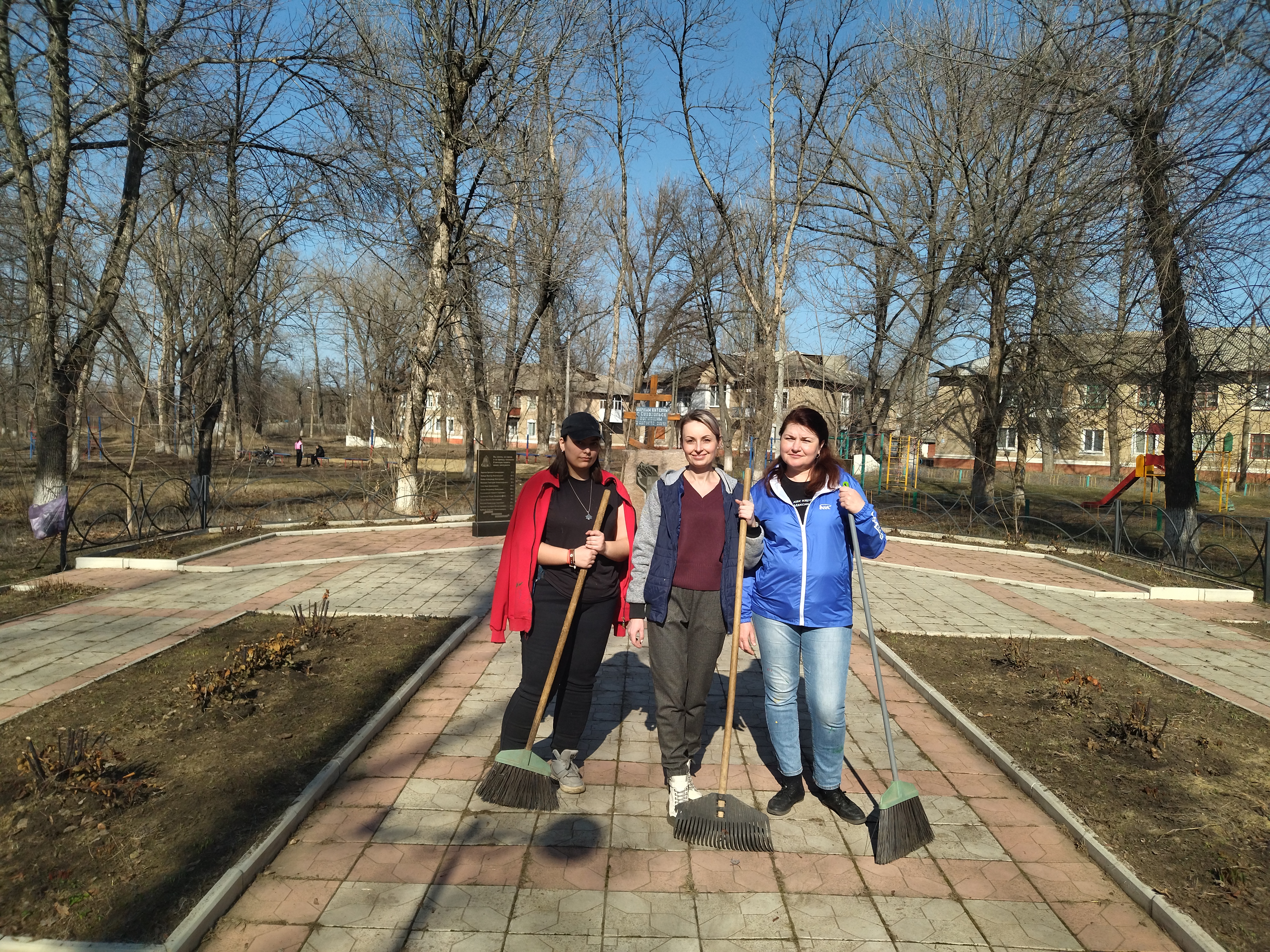 В Суходольске провели городской субботник.