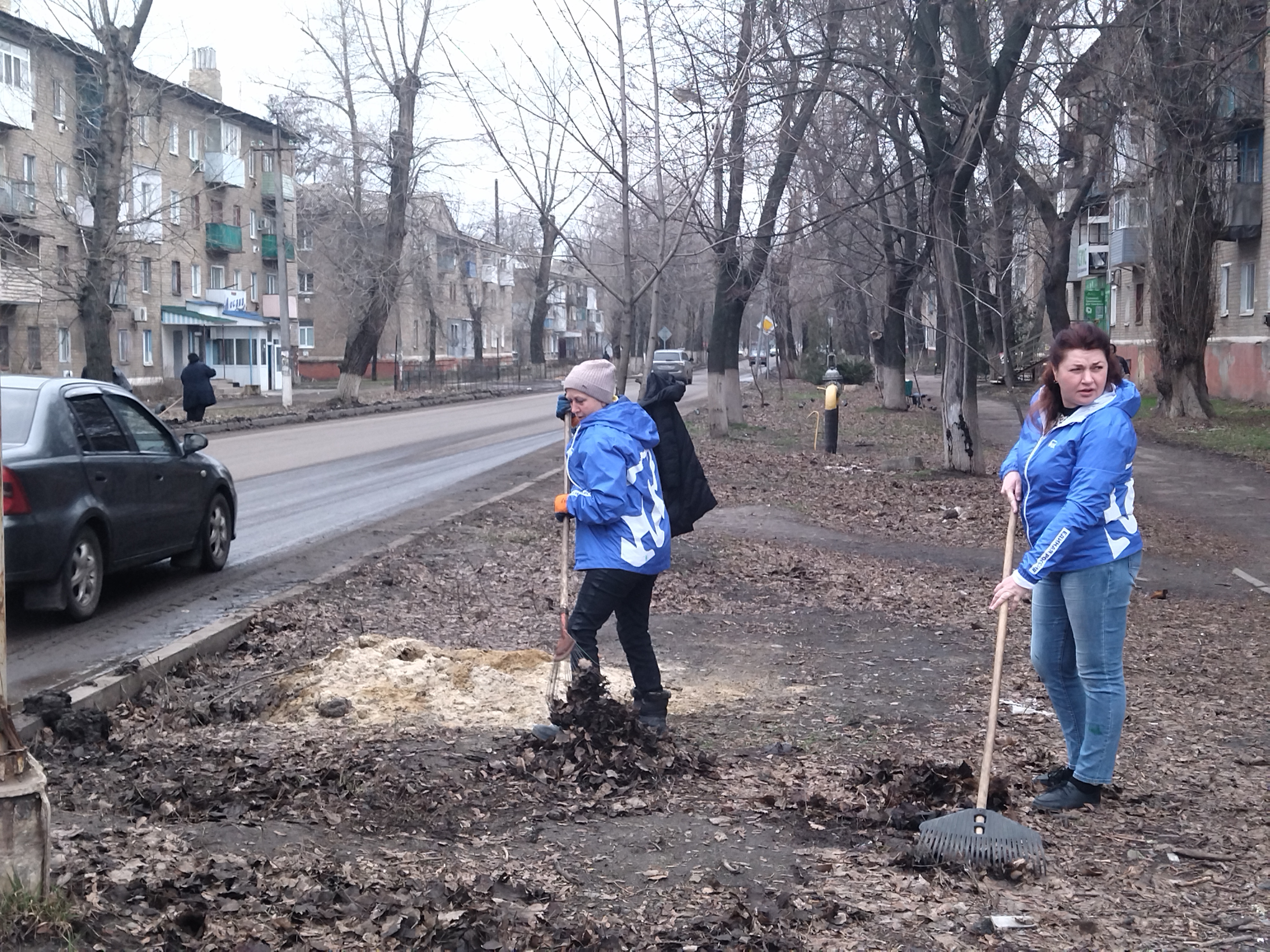 В Суходольске провели городской субботник.
