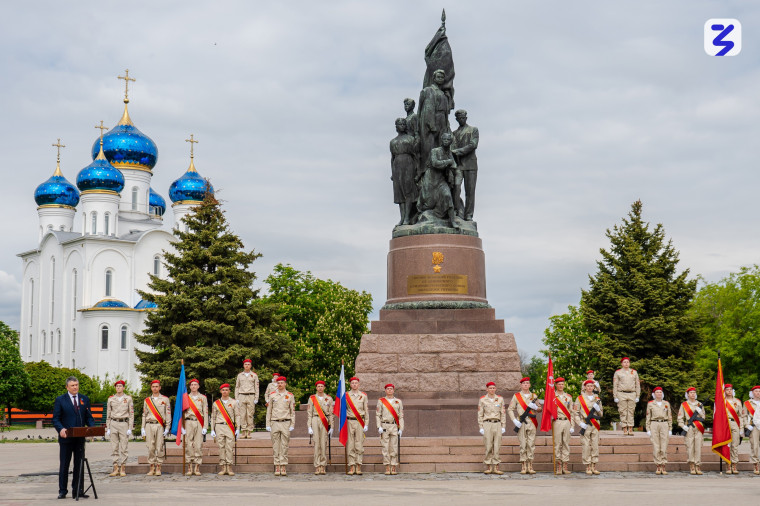 Краснодон вновь стал главной площадкой патриотического воспитания молодежи. Краснодон вновь стал главной площадкой патриотического воспитания молодежи.