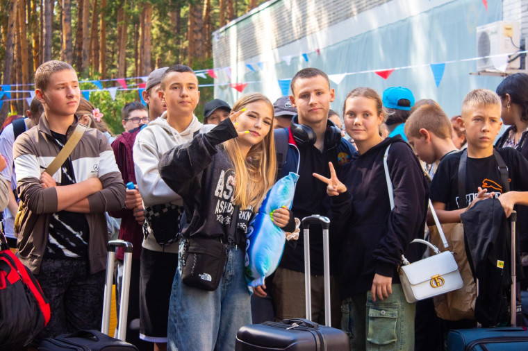 Краснодонских школьников радушно встретили в курганском лагере «Романтика». Краснодонских школьников радушно встретили в курганском лагере «Романтика».