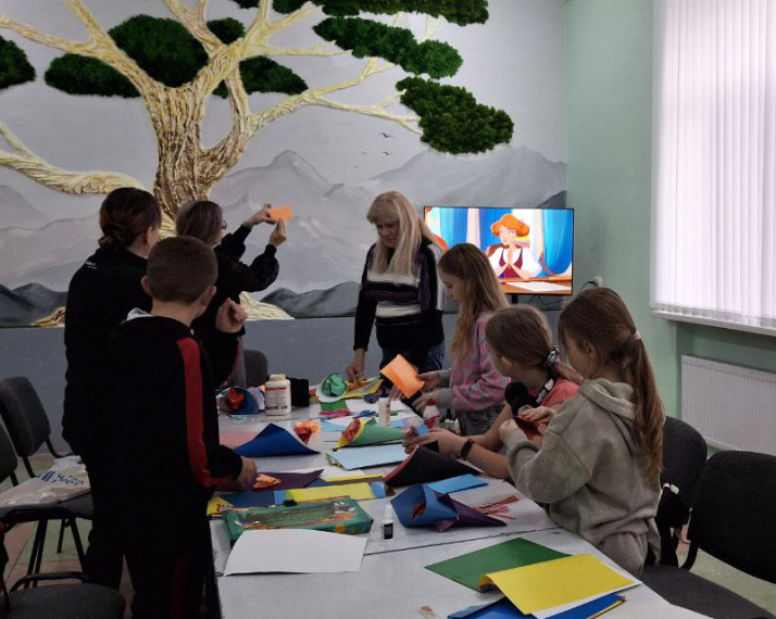 Трогательные поздравления папам Молодогвардейска.